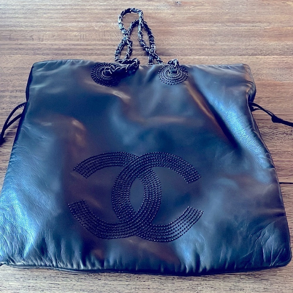 LARGE Authentic Chanel lamb leather purse chain handle